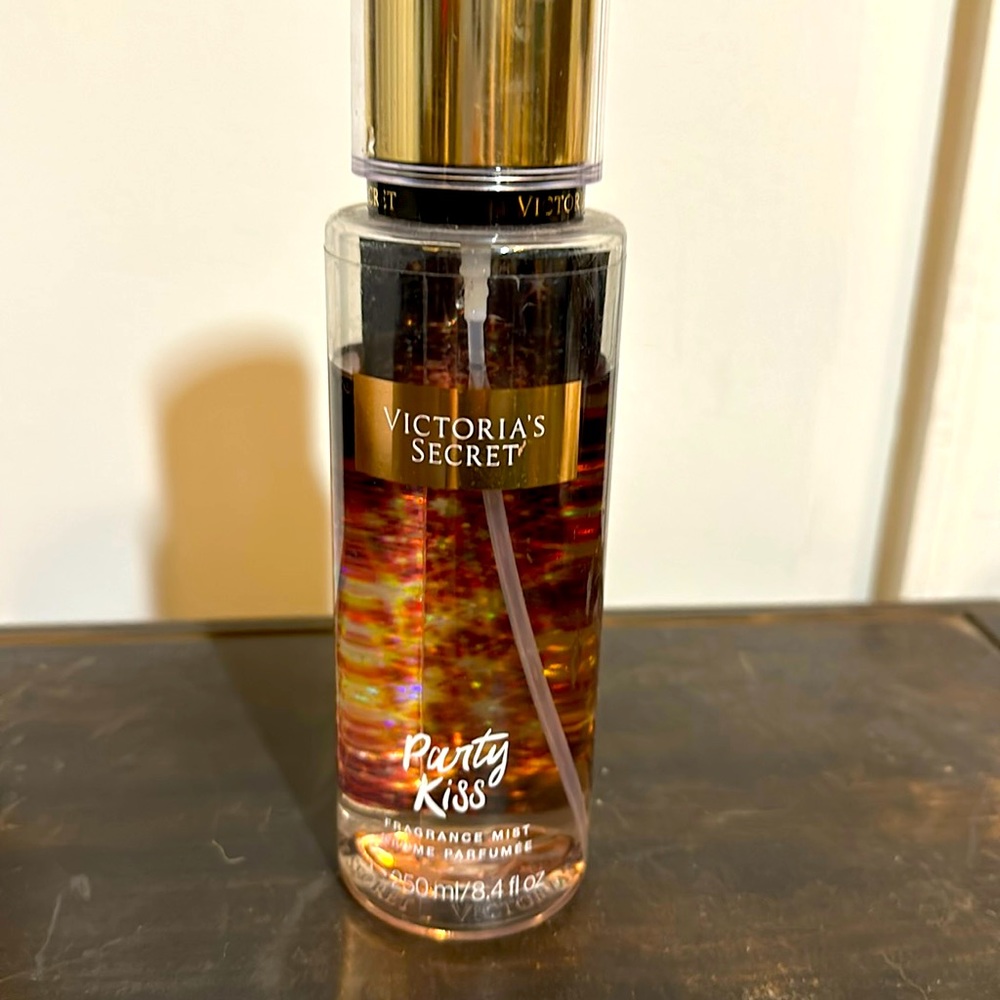 Victoria’s Secret Party Kiss fragrance